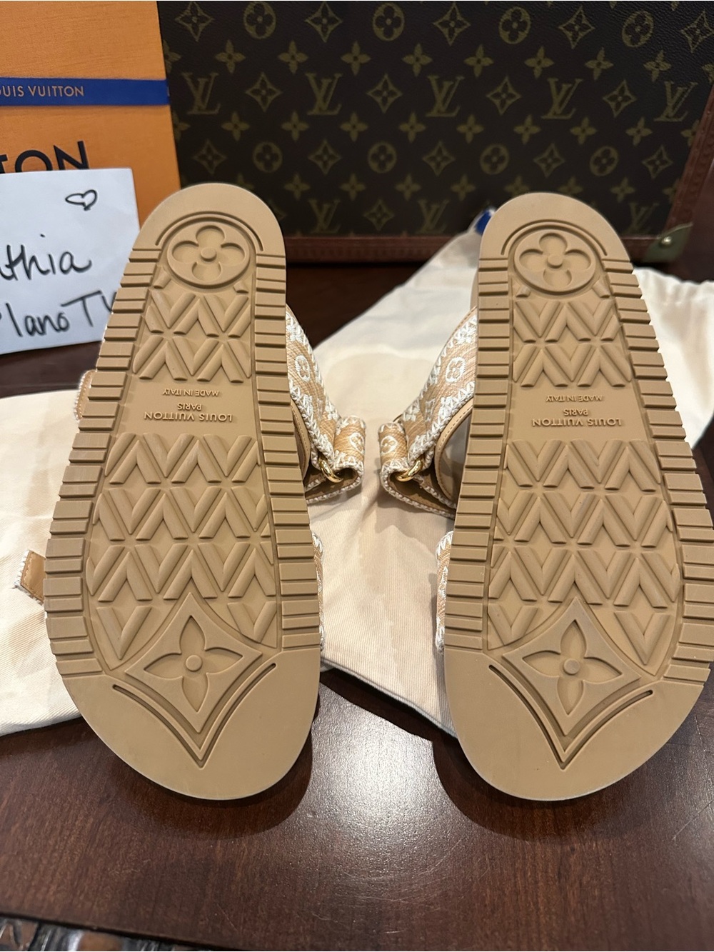Louis Vuitton New Bom Dia Flat Comfort Mule 1AHLUD Size 38.5 Sandals - Picture 3 of 9